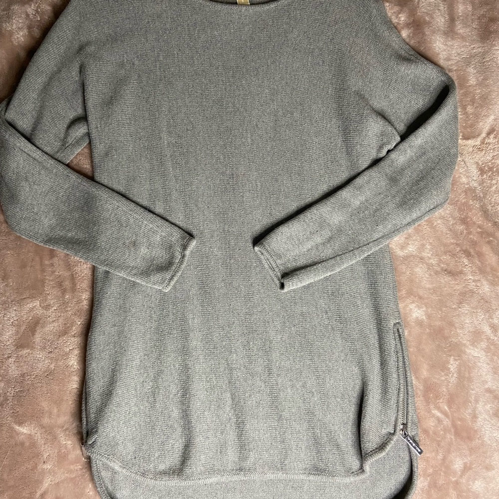 MICHAEL Michael Kors grey tunic style sweater with side zippers